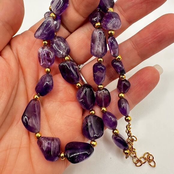 Up to 20", Polished Amethyst chunks with gold tone accent beads, necklace! - Picture 4 of 12